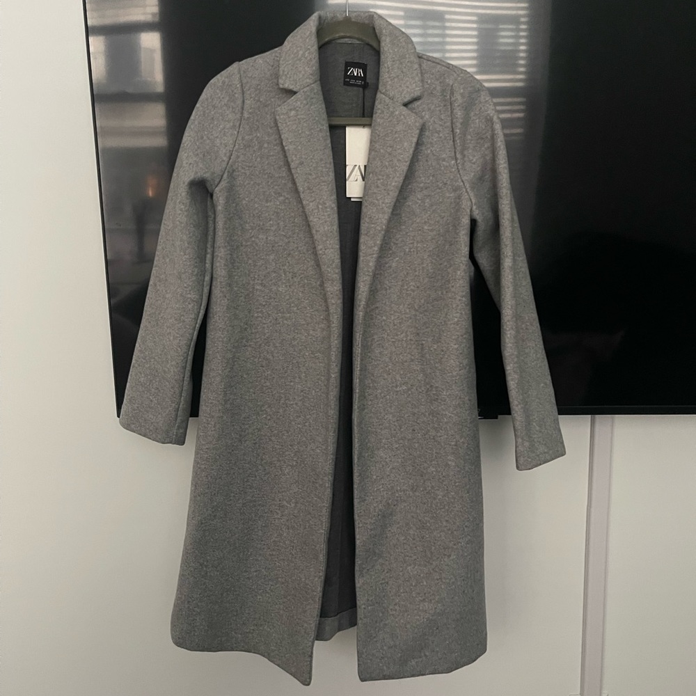ZARA Open Front Coat with Lapel Collar and Side Pockets. NWT
